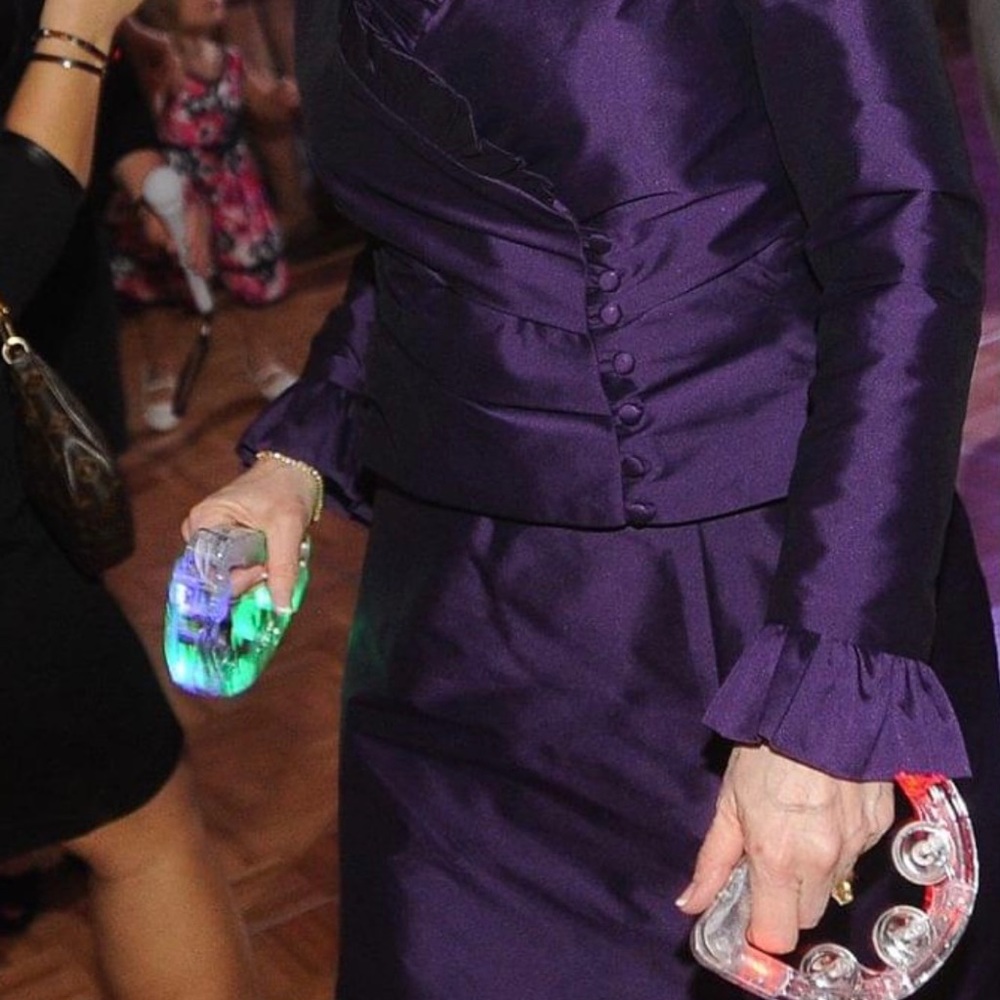Custom silk suit - Picture 3 of 7